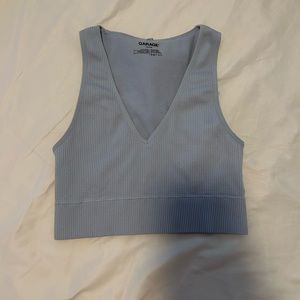 the colors almost blue-ish grey